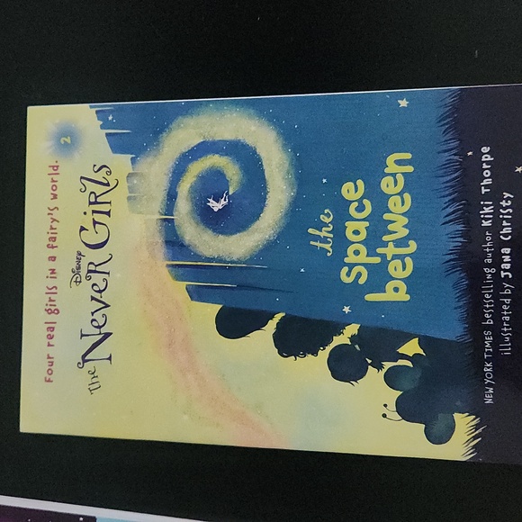 The Never Girls books , set of 4 - Picture 4 of 6